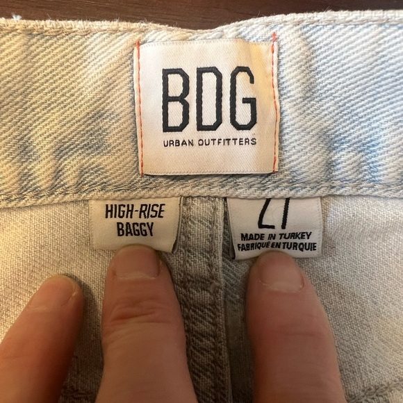 Urban Outfitters BDG high-rise baggy jeans. Size 27. - Picture 2 of 7